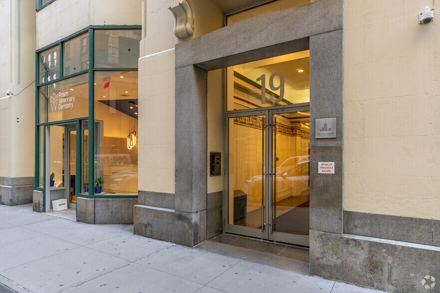 More Photos Of 19 W 21st St, New York Office For Lease
