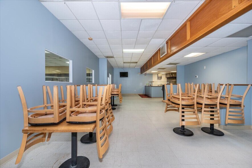 More Photos Of 100 W Main St, Fairfield Freestanding For Sale