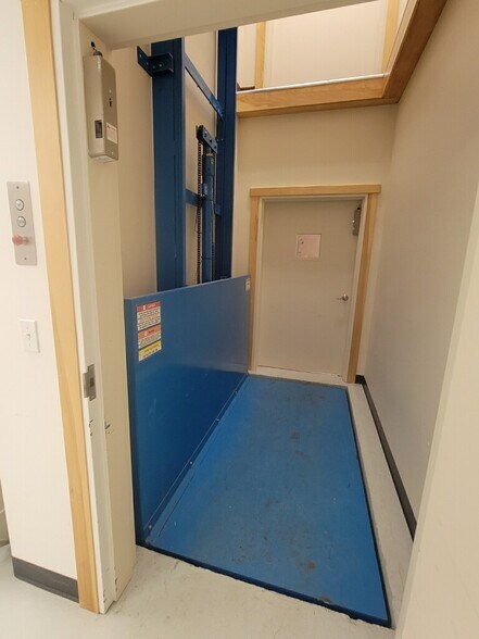 More Photos Of 220 Court St, Machias Medical For Sale