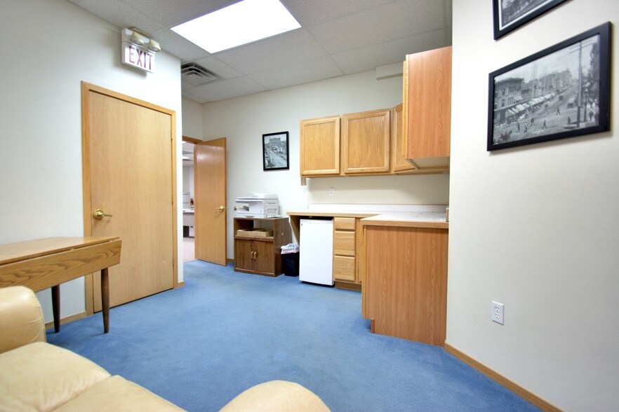 More Photos Of 1371 E Hecla Dr, Louisville Office For Sale