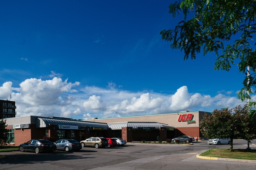 More Photos Of 450 Rue Blainville E, Sainte-Thérèse Unknown For Lease