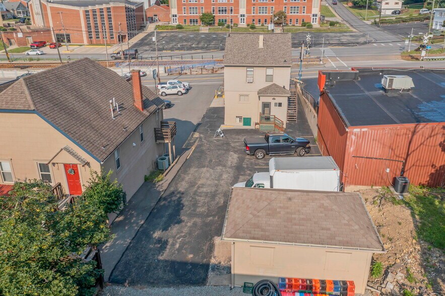 More Photos Of 5133 Brightwood Rd, Bethel Park Office Residential For Sale