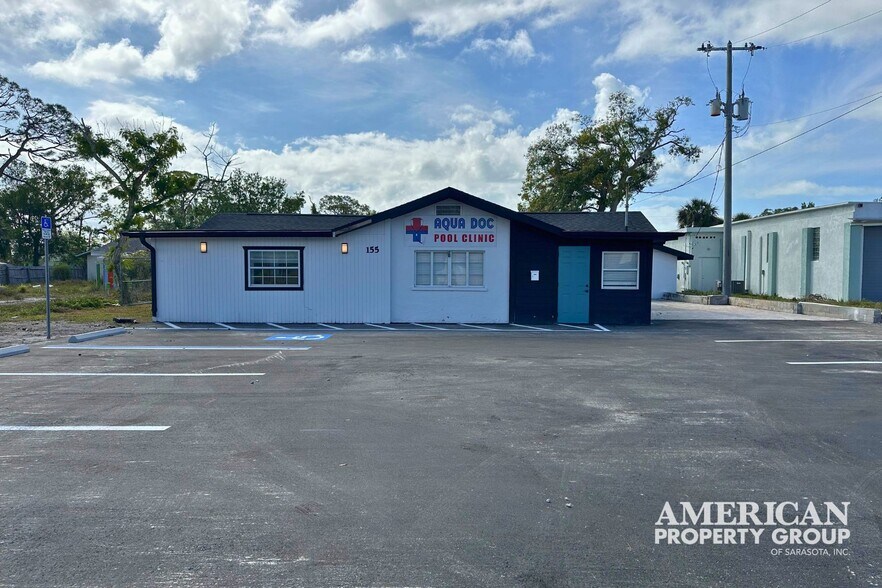 More Photos Of 155 W Dearborn St, Englewood Storefront Retail Office For Lease