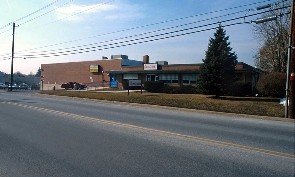 More Photos Of 469 E North St, Carlisle Industrial For Sale