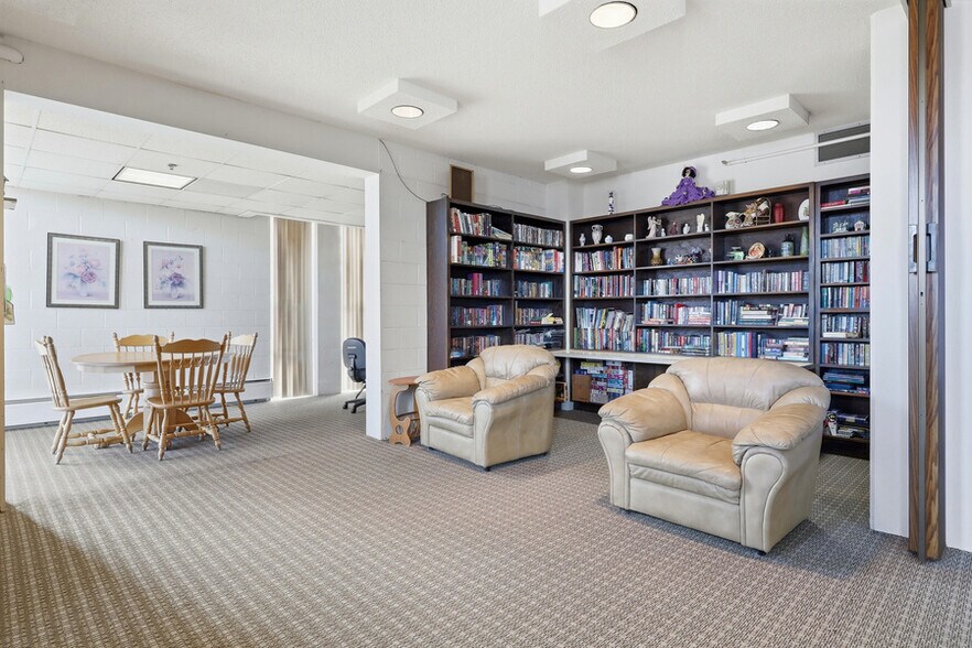 More Photos Of 123 Durbin St, Casper Office For Sale