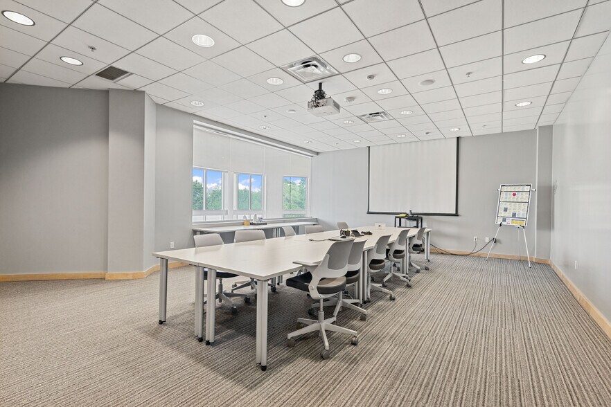 More Photos Of 1906 Eraste Landry Rd, Lafayette Office For Sale