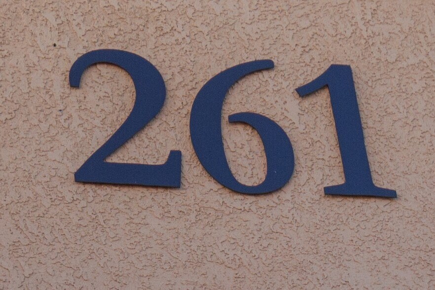 More Photos Of 261 W Duval Rd, Green Valley Medical For Sale