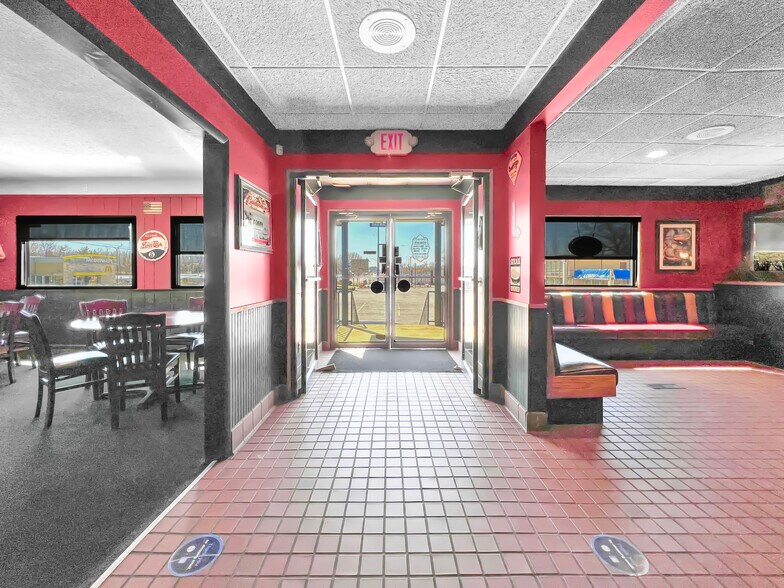 More Photos Of 15371 Highway 13 S, Hurricane Mills General Retail For Sale