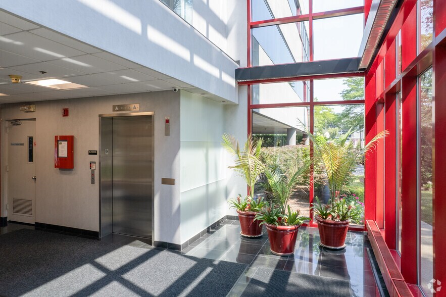 More Photos Of 17 Arcadian Ave, Paramus Medical For Sale