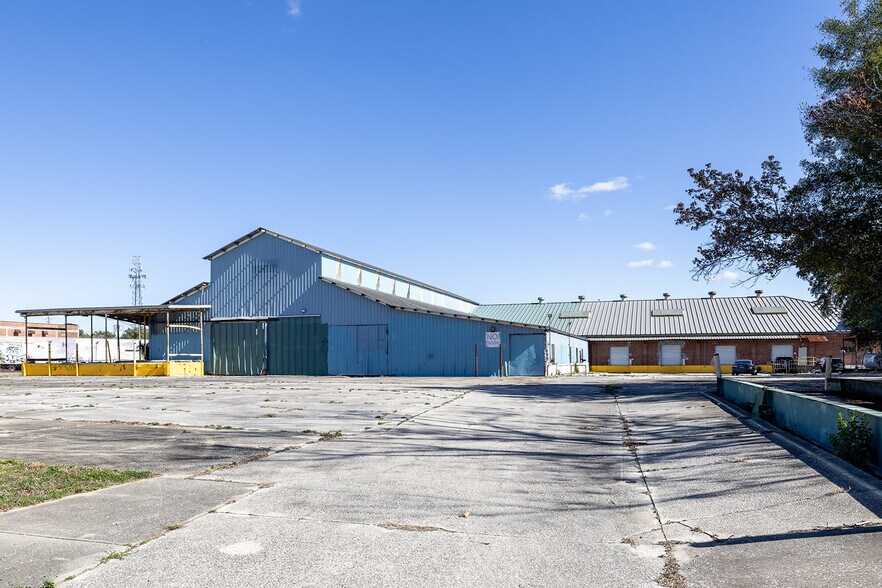 More Photos Of 2127 Hubbard St, Jacksonville Manufacturing For Sale