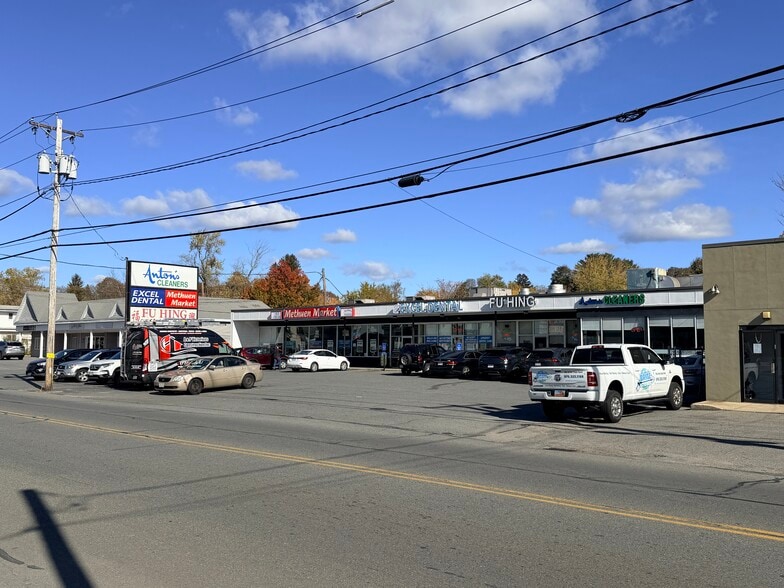 More Photos Of 49 Jackson St, Methuen Freestanding For Lease