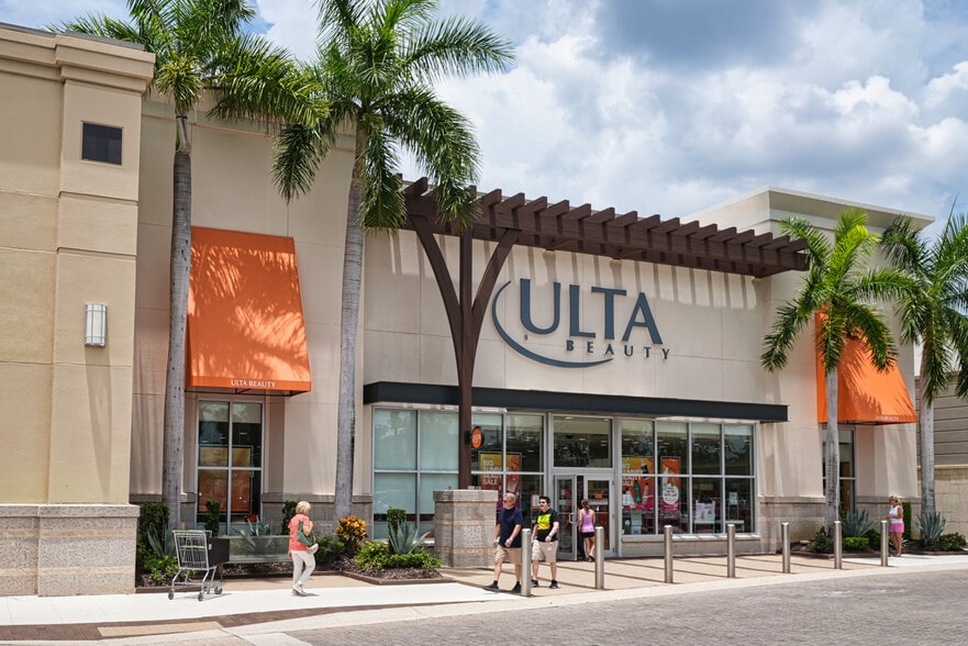 More Photos Of 101 N Cattlemen Rd, Sarasota Unknown For Lease