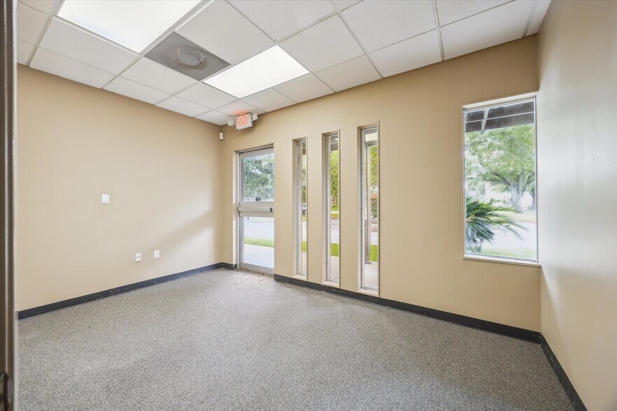 More Photos Of 6504 Memorial Dr, Texas City Medical For Sale