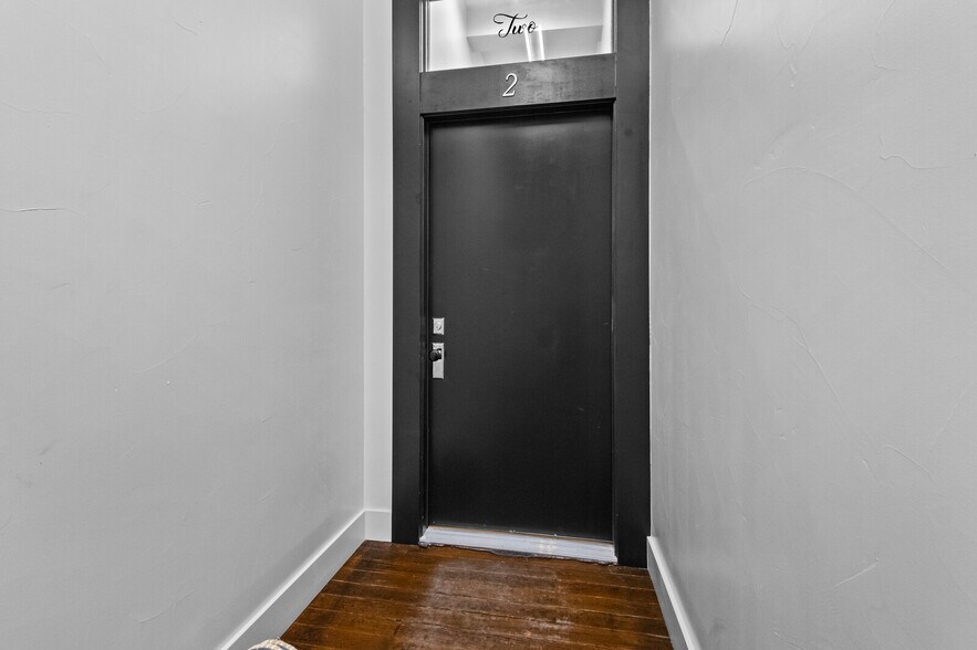 More Photos Of 124 S Joplin Ave, Joplin Warehouse For Sale