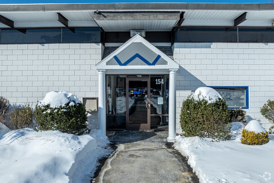 More Photos Of 150 Knotter Dr, Cheshire Manufacturing For Sale