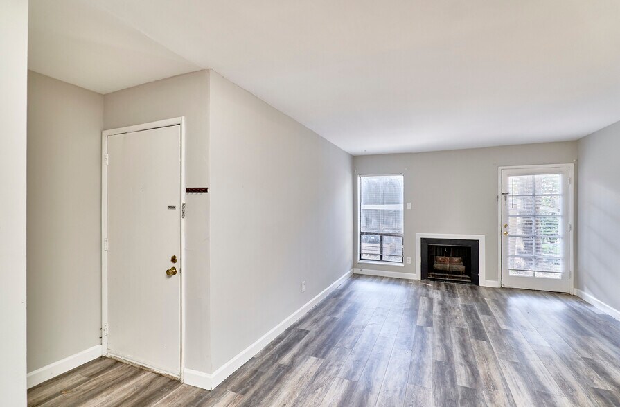More Photos Of 551 S Clay Ave, Kirkwood Apartments For Sale