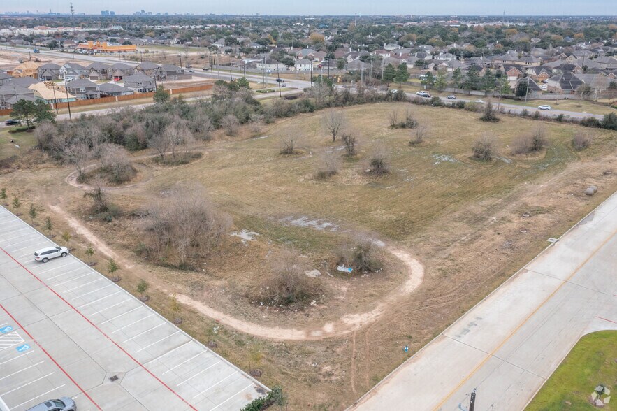 More Photos Of 20720 Clay Center Dr, Katy Unknown For Lease