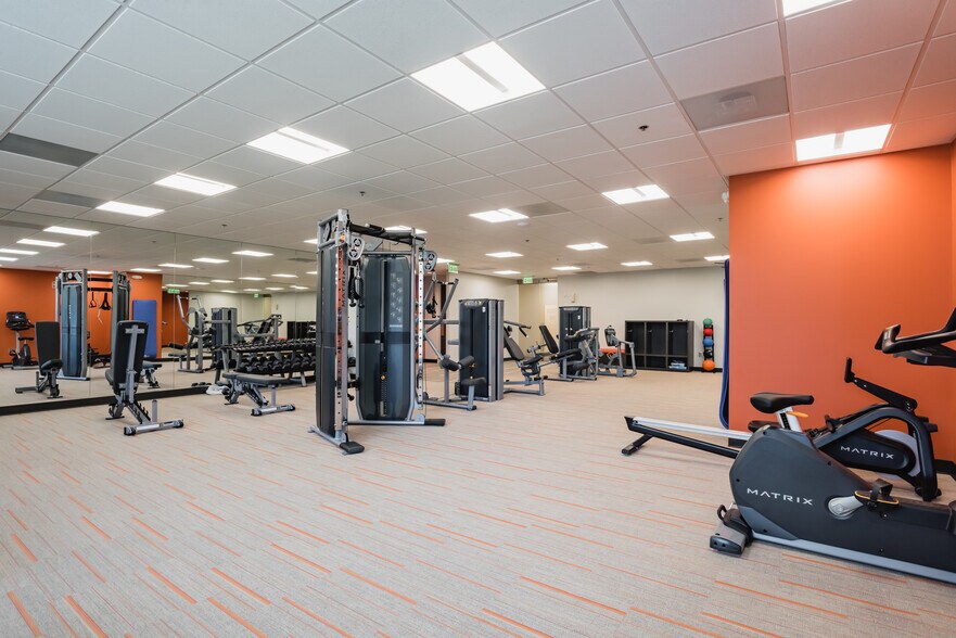 More Photos Of 11720 Amberpark Dr, Alpharetta Unknown For Lease