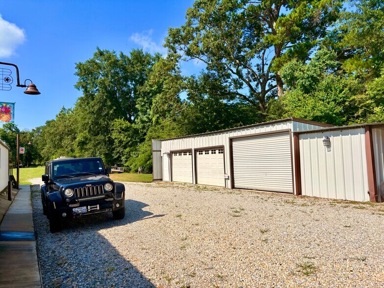 More Photos Of 143 Key Largo Ln, Lufkin Manufactured Housing Mobile Home Park For Sale