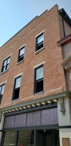 More Photos Of 17 N Sandusky St, Delaware Storefront Retail Office For Lease