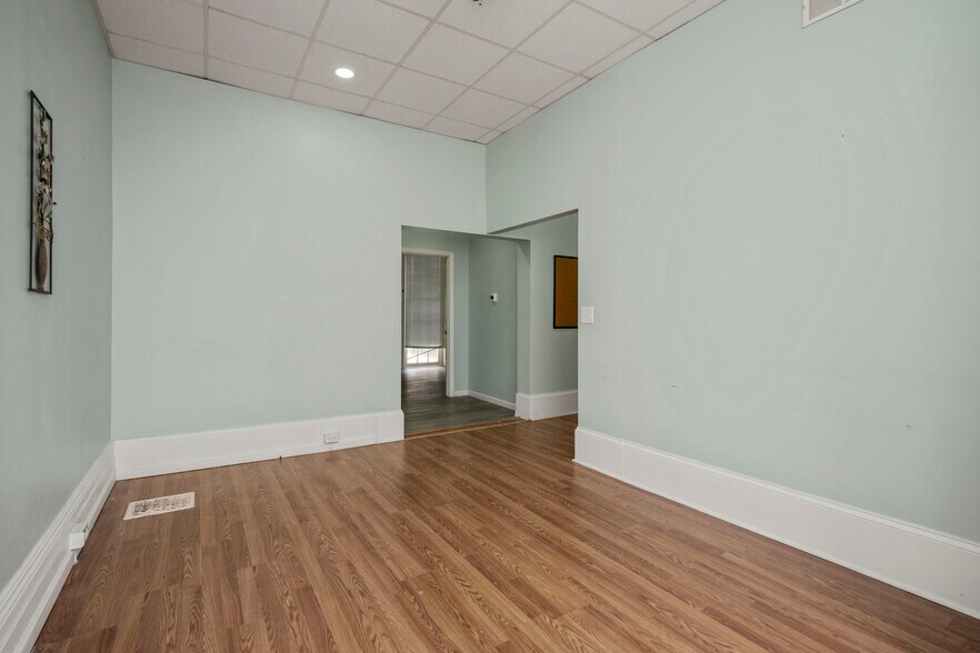 More Photos Of 217-221 S Main St, Cynthiana Apartments For Sale