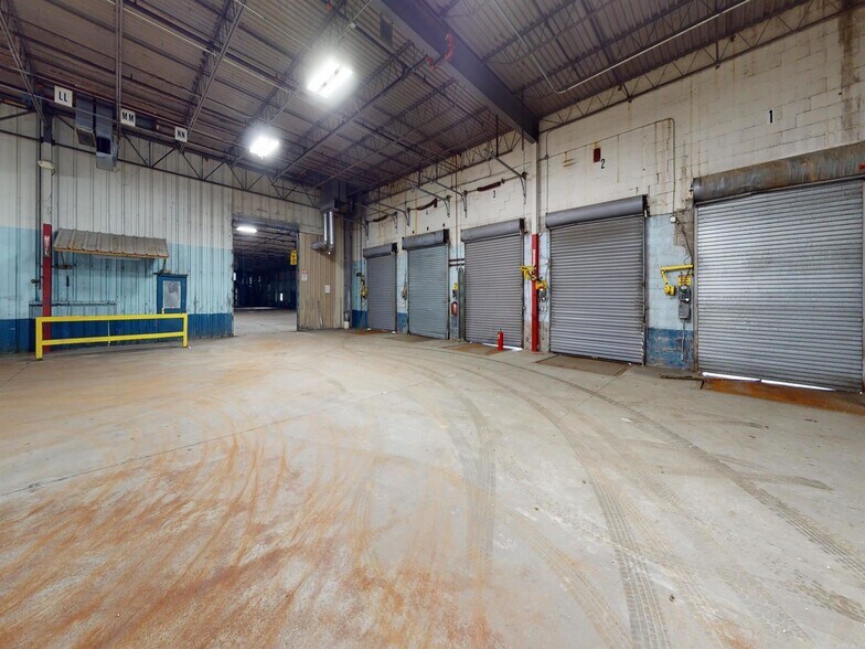 More Photos Of 103 Red Bridge Rd, De Queen Warehouse For Sale