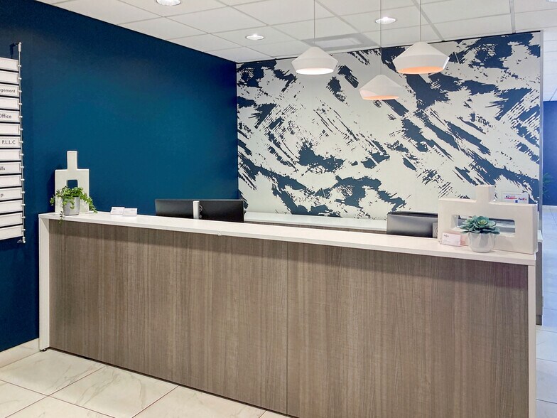 More Photos Of 7150 E Camelback Rd, Scottsdale Coworking Space