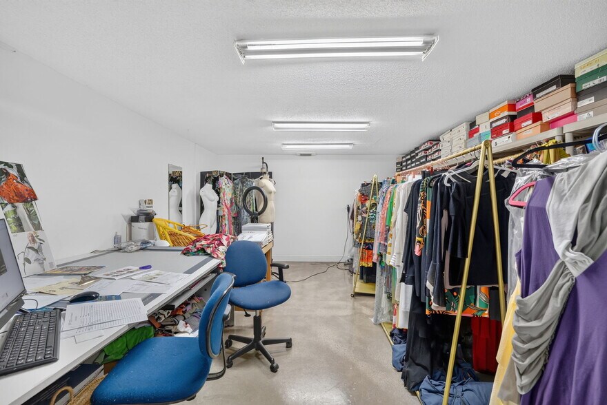 More Photos Of 2202-2204 W 78th St, Hialeah Warehouse For Sale