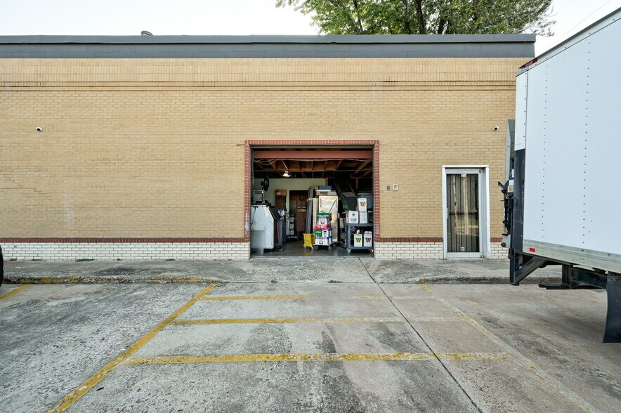More Photos Of 1940 N May Ave, Oklahoma City General Retail For Sale