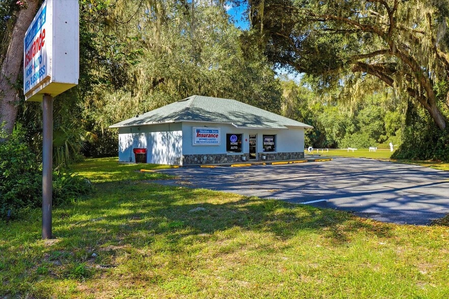 More Photos Of 2339 N Country Road 470, Lake Panasoffkee Office For Sale