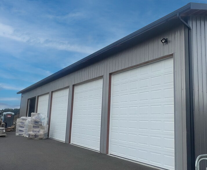 Primary Photo Of 206 Eleanor Ct NW, South Prairie Industrial For Sale