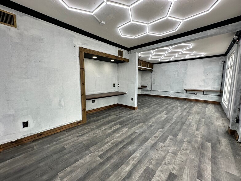 More Photos Of 111 S 21st Ave, Hollywood Office For Lease