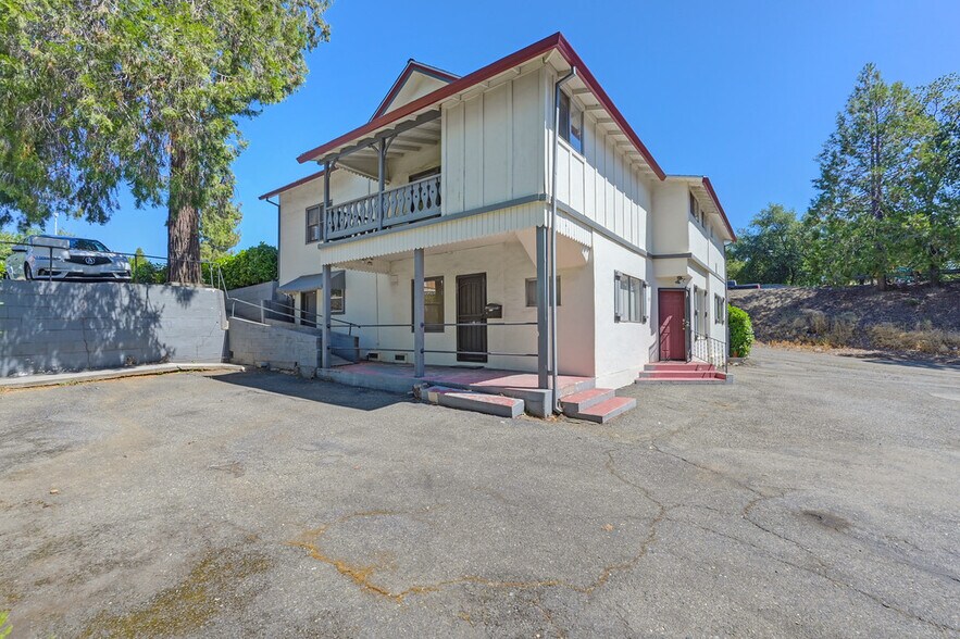 More Photos Of 1407-1409 Lincoln Way, Auburn Office For Sale