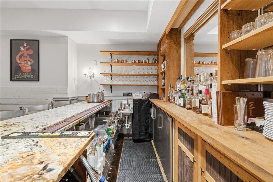 More Photos Of 2104 E Carson St, Pittsburgh Restaurant For Sale
