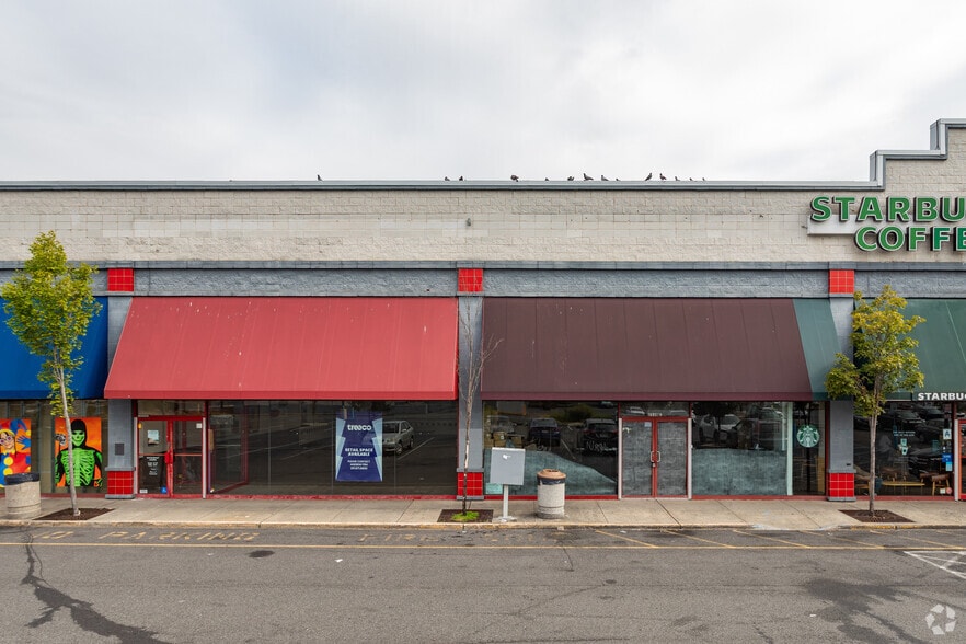 More Photos Of 2530 Hylan Blvd, Staten Island Storefront Retail Office For Lease
