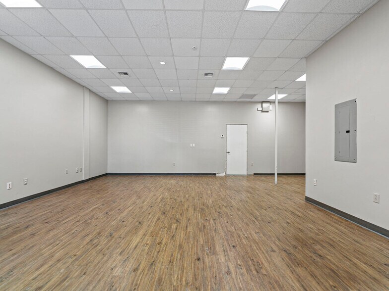 More Photos Of 731-745 Shotgun Rd, Sunrise Light Distribution For Sale