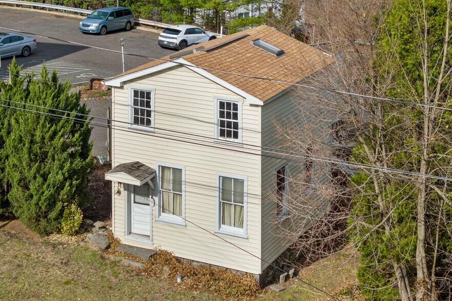 More Photos Of 3164 Main St, Green Lane Restaurant For Sale