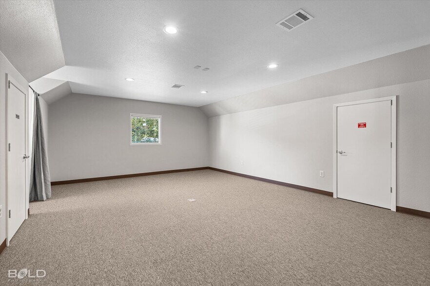 More Photos Of 3605 Youree Dr, Shreveport Office For Sale