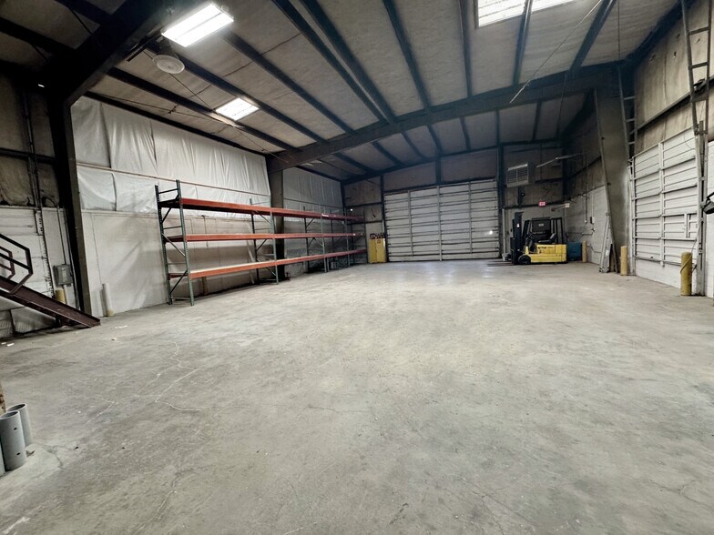 More Photos Of 2370 Scioto Harper Rd, Columbus Truck Terminal For Lease