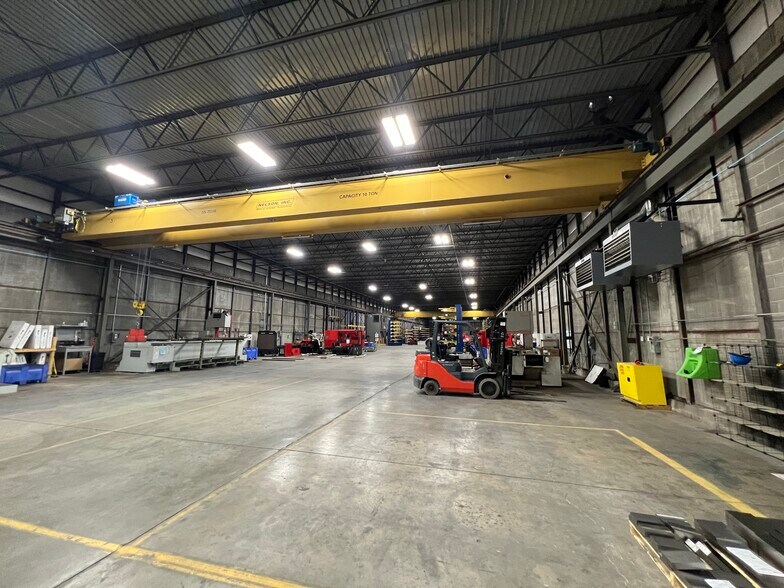 More Photos Of 3400 N Topeka St, Wichita Warehouse For Lease