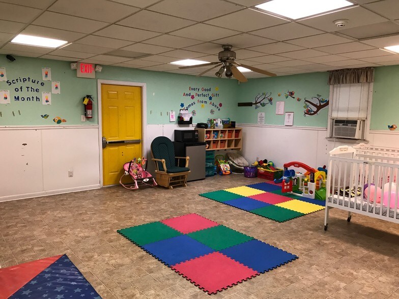 More Photos Of 1020 George Washington Hwy N, Chesapeake Daycare Center For Lease