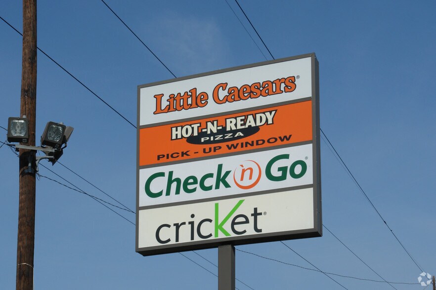 More Photos Of 135 E New Circle Rd, Lexington General Retail For Lease