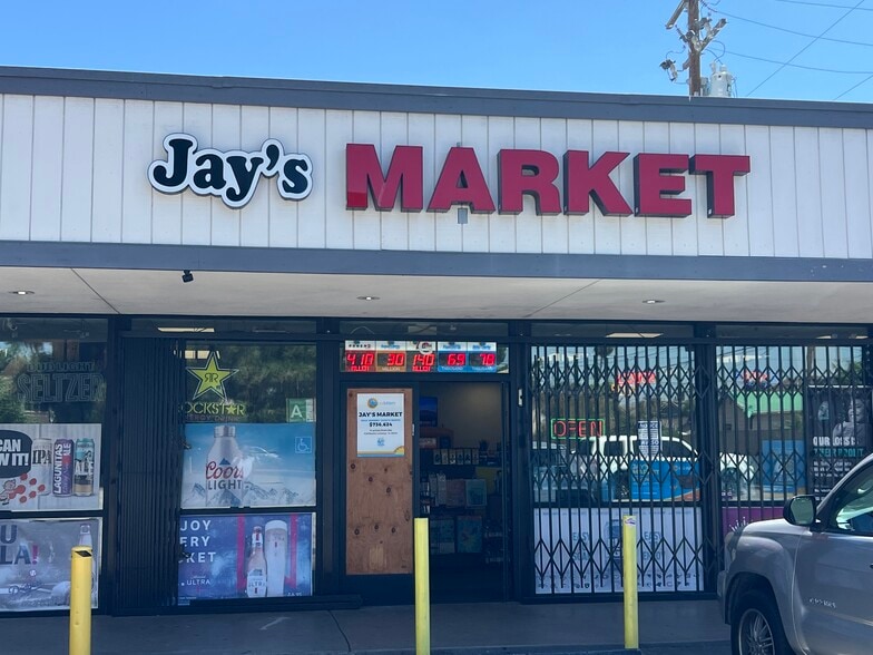 More Photos Of 13414 Ramona Blvd, Baldwin Park Storefront For Lease