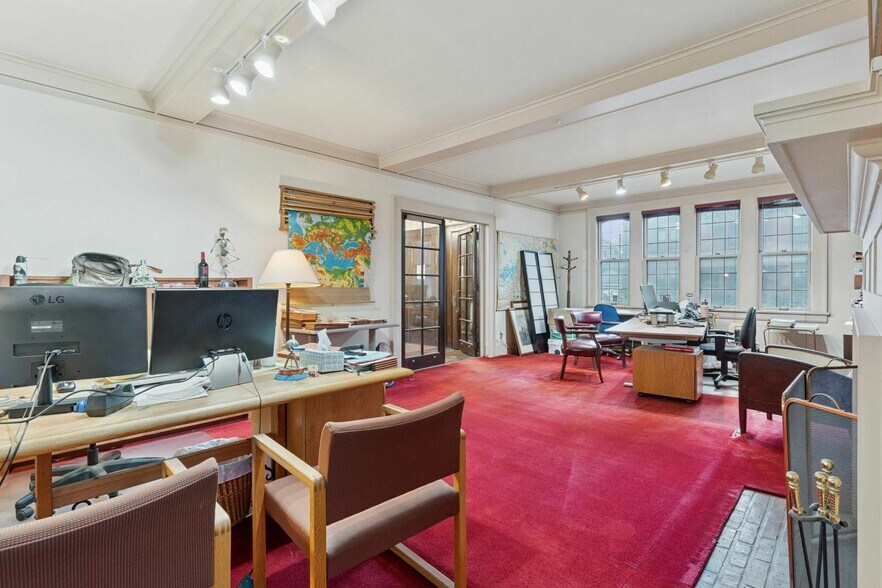 More Photos Of 2318 S 1st Ave, Minneapolis Office For Sale