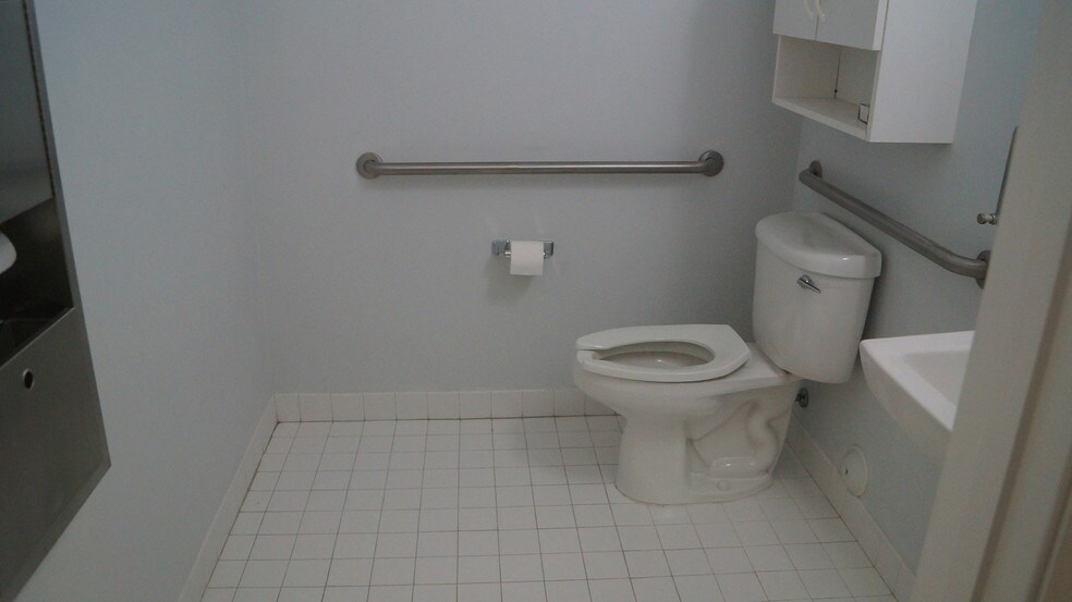 More Photos Of 161 Commerce Rd, Boynton Beach Warehouse For Sale