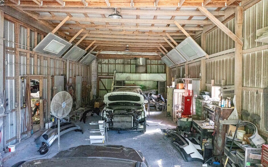More Photos Of 13508 US HWY 90, Live Oak Industrial For Sale