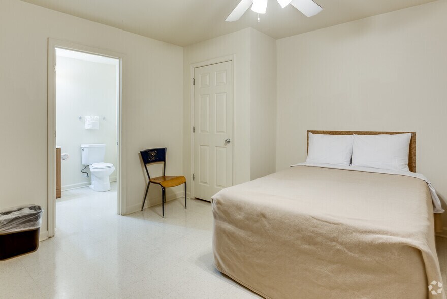More Photos Of 5790 Highway 85, Riverdale Apartments For Sale