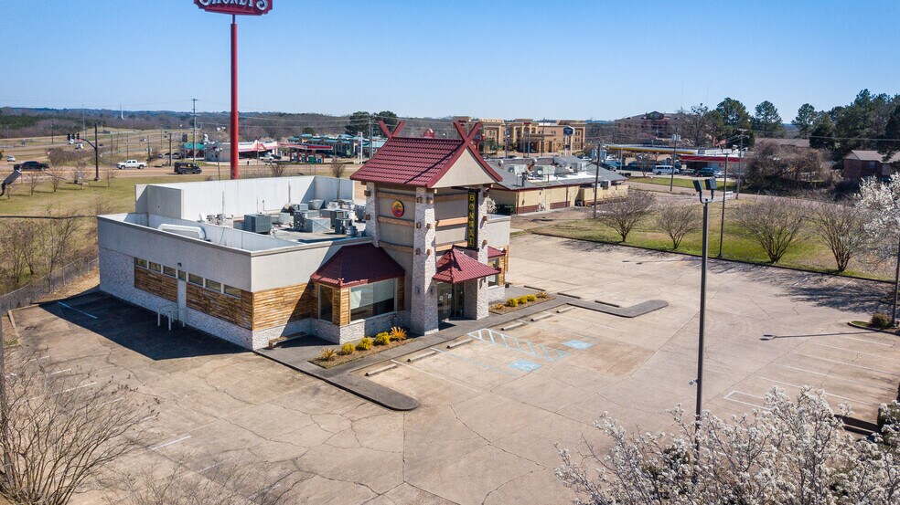 More Photos Of 102 Clinton Center Dr, Clinton Restaurant For Sale