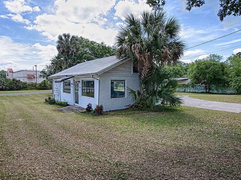 More Photos Of 1421 Griffin Rd, Leesburg Freestanding For Sale
