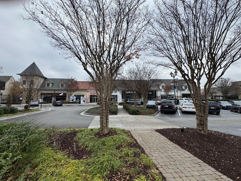 More Photos Of 3930 E Jones Bridge Rd, Peachtree Corners Office For Lease